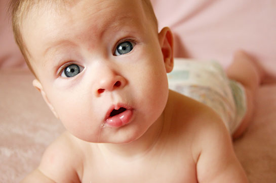 bebeklerde goz kaymasi belirtileri ve tedavisi